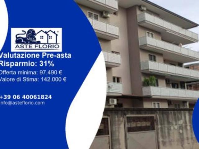 Immobile in asta di 110 m, box auto in vendita a Trentola Ducenta