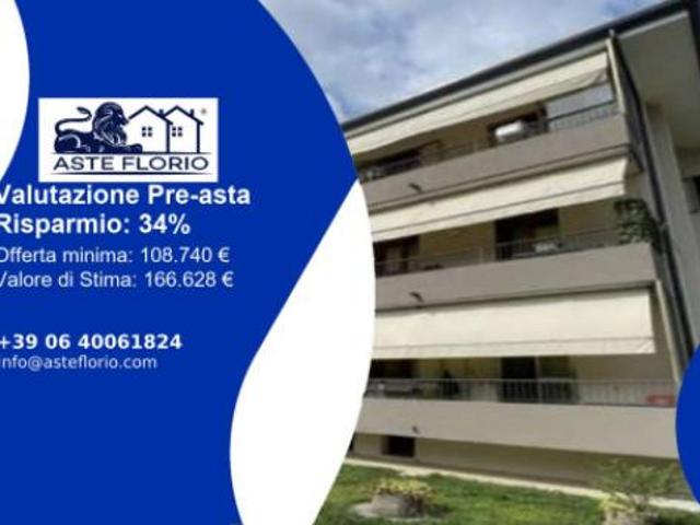 Immobile in asta di 110 m, box auto in vendita a Carbonera