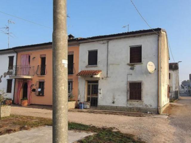 Immobile in asta di 111 m in vendita a Dosolo