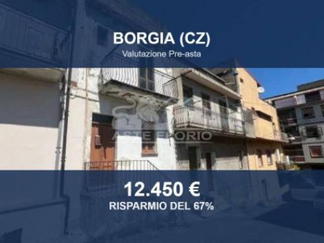 Immobile in asta di 117 m con più di 5 locali in vendita a Borgia