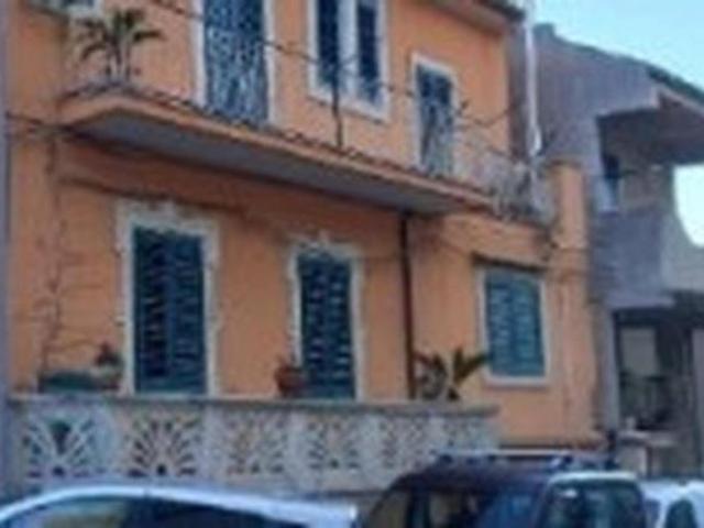 Immobile in asta di 117 m in vendita a Chiaramonte Gulfi