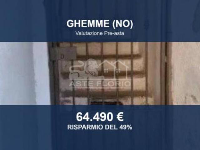 Immobile in asta di 114 m con più di 5 locali in vendita a Ghemme