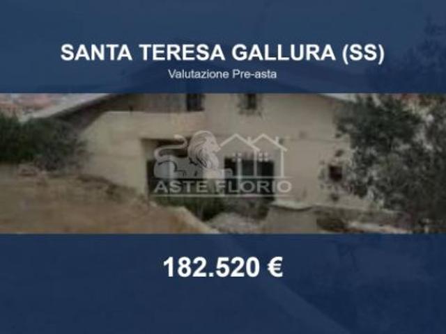 Immobile in asta di 114 m in vendita a Santa Teresa Gallura