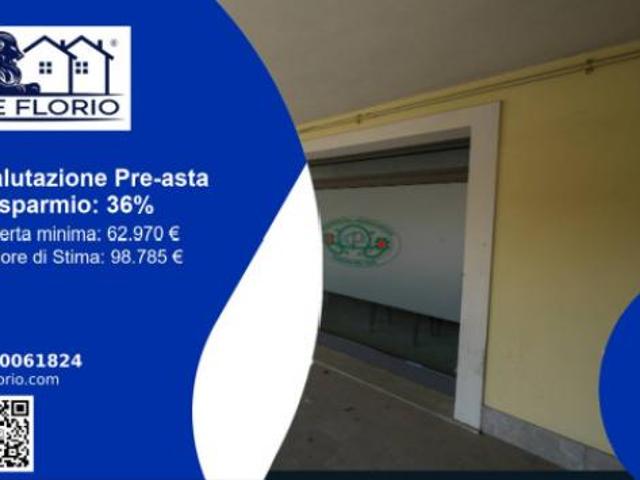 Immobile in asta di 116 m con più di 5 locali in vendita a Arluno