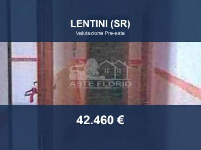 Immobile in asta di 116 m con più di 5 locali in vendita a Lentini