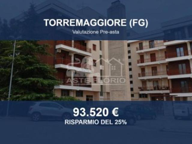 Immobile in asta di 118 m, box auto in vendita a Torremaggiore