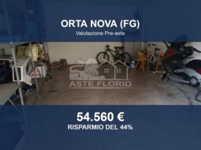 Immobile in asta di 118 m, box auto in vendita a Orta Nova