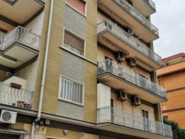 Immobile in asta di 118 m con 4 locali e box auto in vendita a Foggia