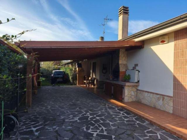 Immobile in asta di 118 m con più di 5 locali in vendita a Latina
