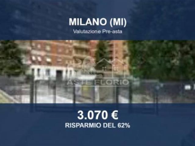 Immobile in asta di 11 m in vendita a Milano