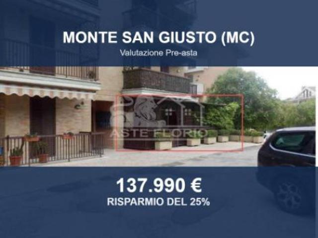 Immobile in asta di 123 m con più di 5 locali e box auto in vendita a Monte San Giusto