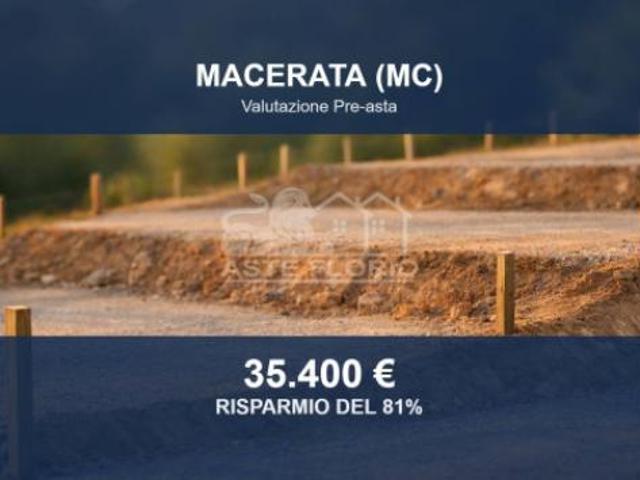 Immobile in asta di 1200 m in vendita a Macerata