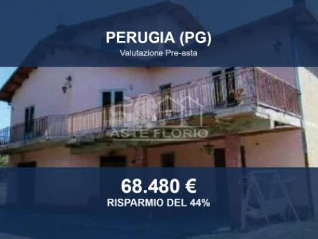 Immobile in asta di 122 m, box auto in vendita a Perugia