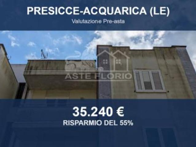 Immobile in asta di 122 m con più di 5 locali e box auto in vendita a Presicce Acquarica