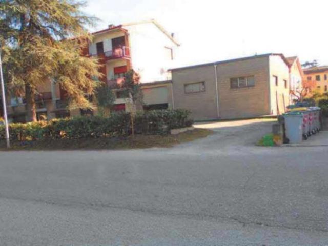 Immobile in asta di 122 m con più di 5 locali in vendita a Umbertide