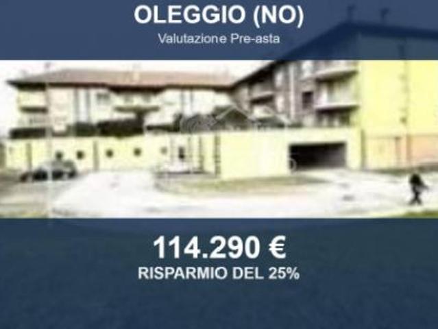 Immobile in asta di 125 m, box auto doppio in vendita a Oleggio