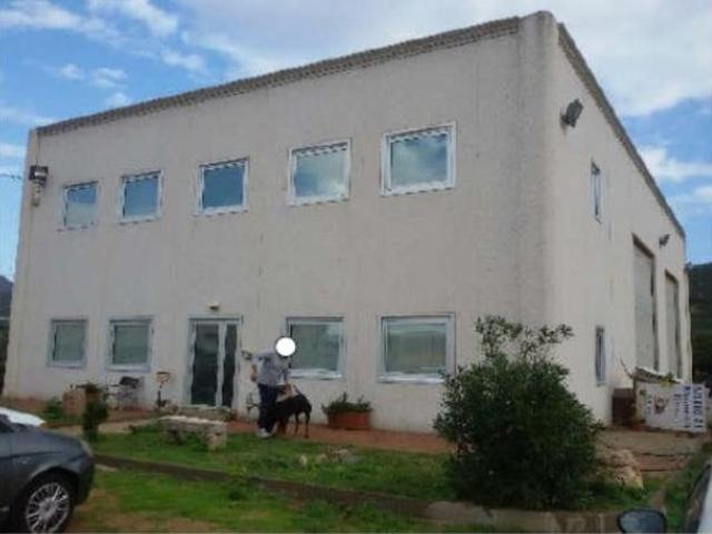 Immobile in asta di 1269 m con più di 5 locali in vendita a Olbia