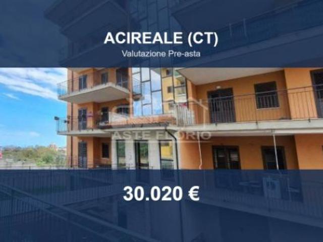 Immobile in asta di 126 m, box auto in vendita a Acireale