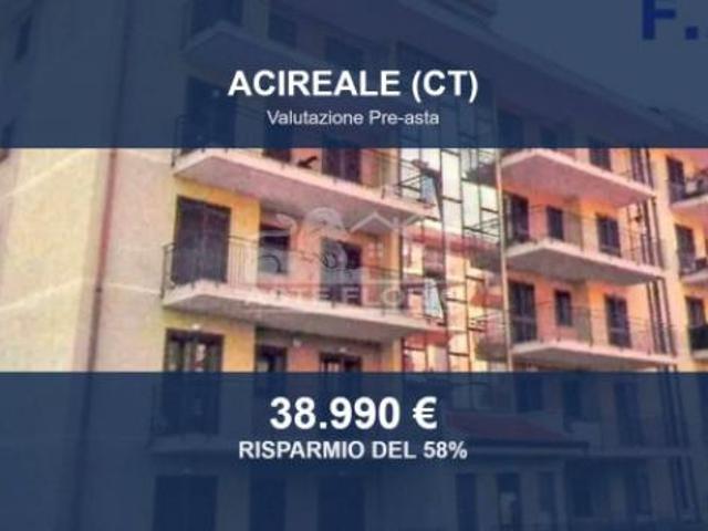 Immobile in asta di 126 m, box auto in vendita a Acireale