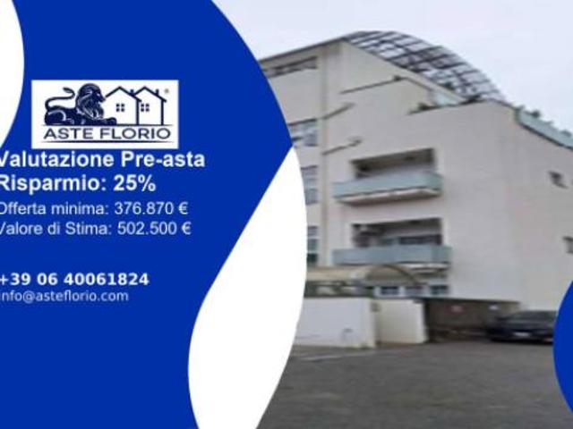 Immobile in asta di 129 m, box auto in vendita a Milano