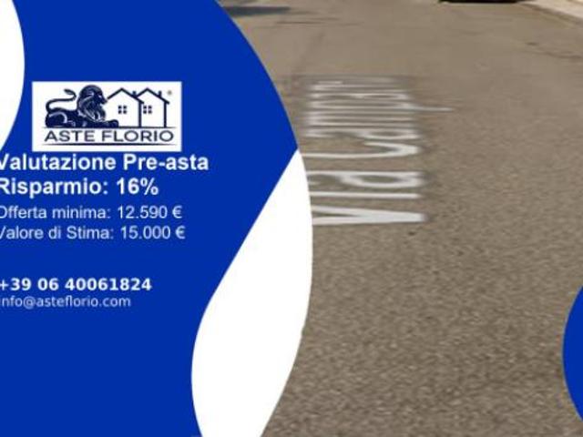 Immobile in asta di 12 m, box auto in vendita a Giarre