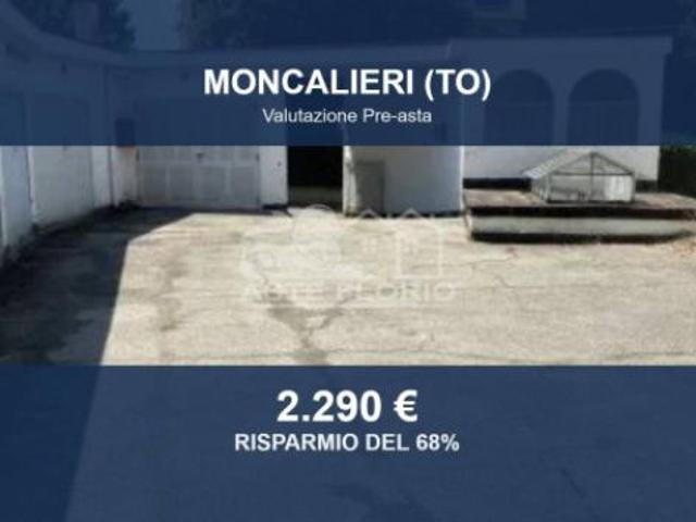 Immobile in asta di 12 m in vendita a Moncalieri