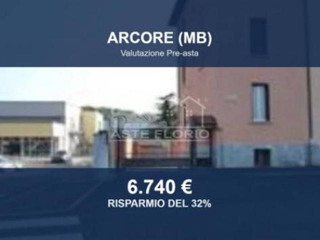 Immobile in asta di 12 m in vendita a Arcore