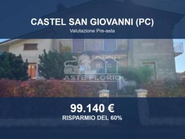 Immobile in asta di 133 m con più di 5 locali e box auto doppio in vendita a Castel San Giovanni