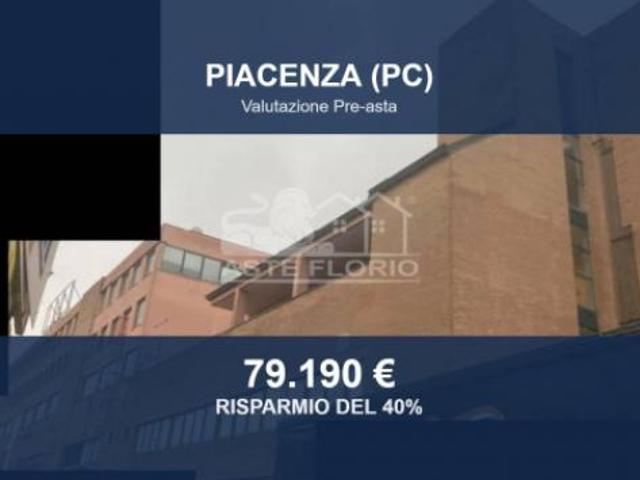 Immobile in asta di 133 m in vendita a Piacenza
