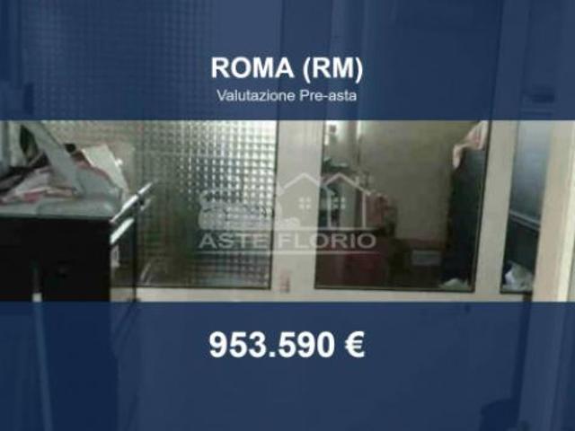 Immobile in asta di 1300 m in vendita a Roma