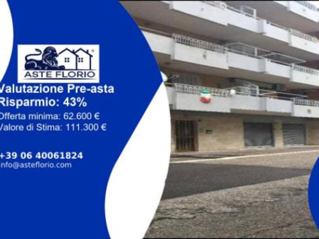 Immobile in asta di 120 m, box auto in vendita a Lucera