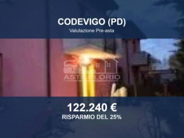 Immobile in asta di 132 m con più di 5 locali e box auto in vendita a Codevigo
