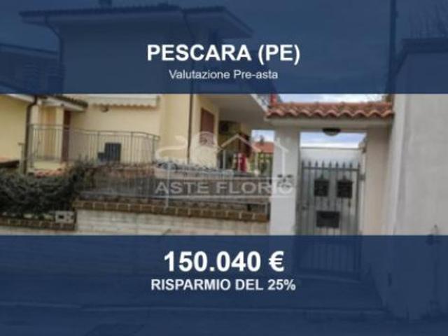 Immobile in asta di 132 m con più di 5 locali e box auto in vendita a Pescara
