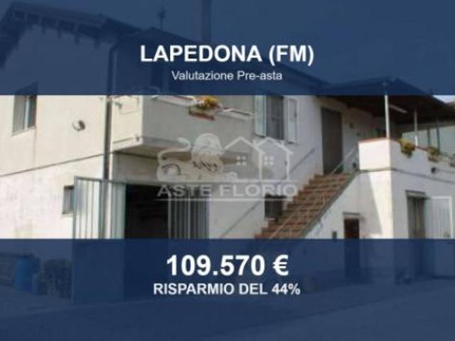 Immobile in asta di 137 m con più di 5 locali e box auto in vendita a Lapedona