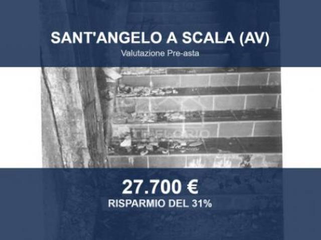 Immobile in asta di 137 m con più di 5 locali e box auto in vendita a Sant'Angelo a Scala