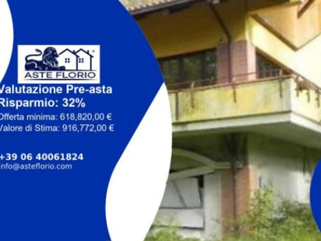 Immobile in asta di 1348 m con più di 5 locali in vendita a Rionero in Vulture