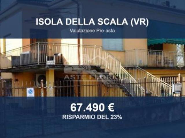 Immobile in asta di 134 m con più di 5 locali e box auto in vendita a Isola della Scala