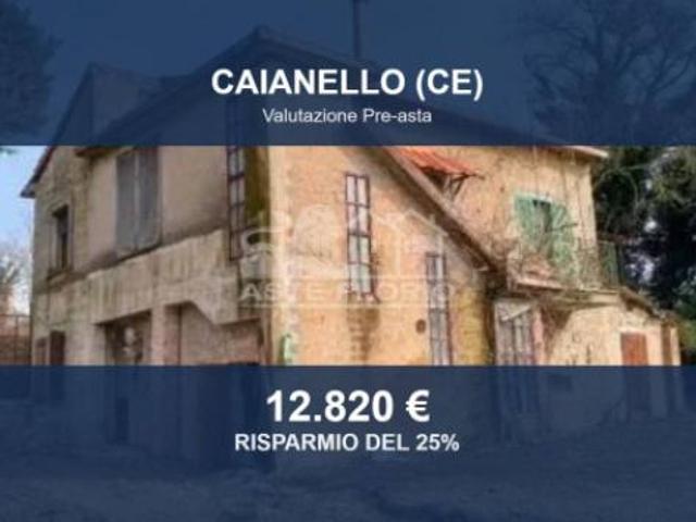 Immobile in asta di 136 m con più di 5 locali in vendita a Caianello