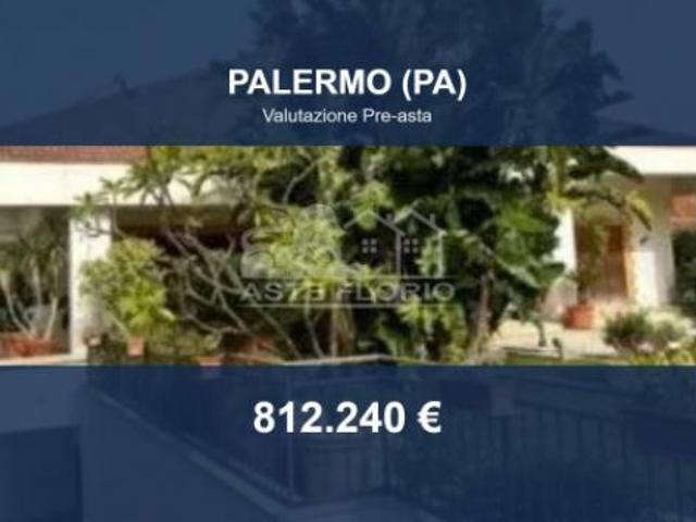 Immobile in asta di 1377 m con più di 5 locali e box auto in vendita a Palermo