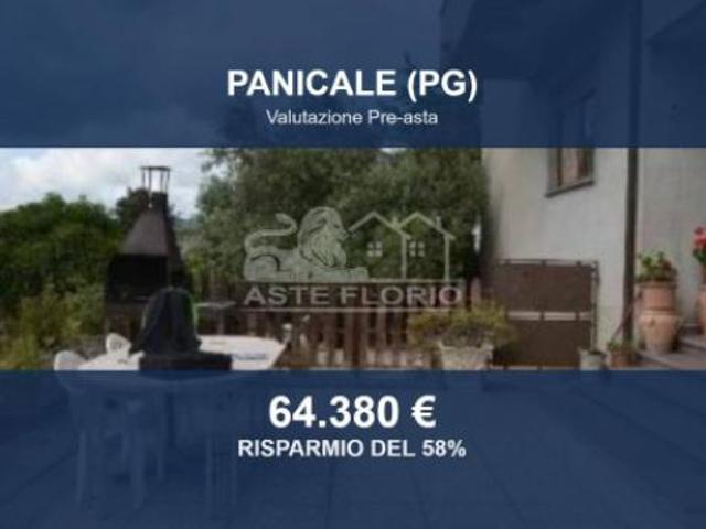 Immobile in asta di 138 m con più di 5 locali e box auto in vendita a Panicale
