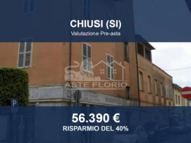 Immobile in asta di 138 m con più di 5 locali in vendita a Chiusi