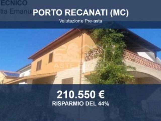 Immobile in asta di 138 m in vendita a Porto Recanati