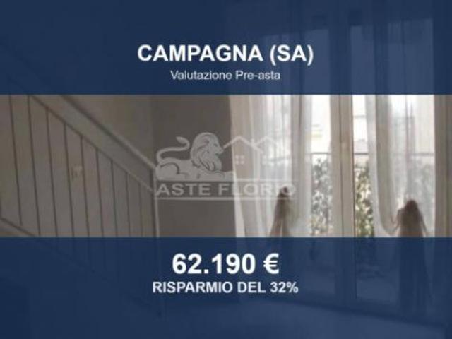 Immobile in asta di 139 m, box auto in vendita a Campagna