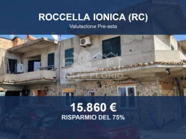 Immobile in asta di 139 m con più di 5 locali in vendita a Roccella Ionica