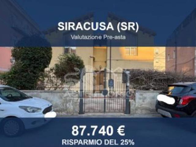 Immobile in asta di 139 m con più di 5 locali in vendita a Siracusa