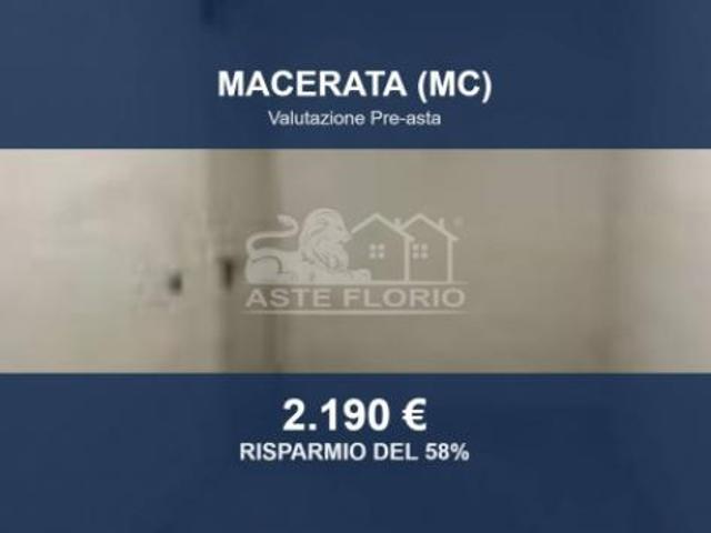 Immobile in asta di 13 m in vendita a Macerata