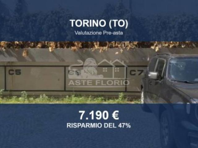 Immobile in asta di 13 m in vendita a Torino