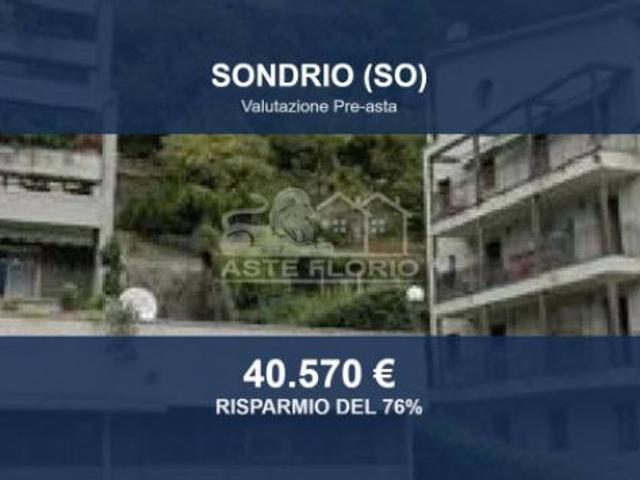 Immobile in asta di 2400 m in vendita a Sondrio
