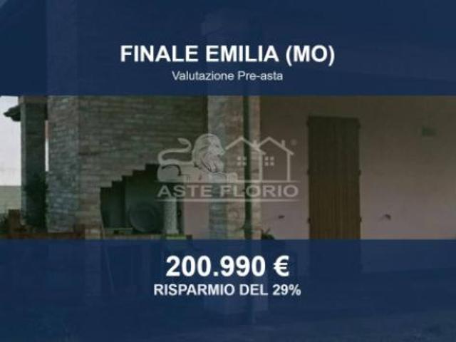 Immobile in asta di 241 m con più di 5 locali e box auto in vendita a Finale Emilia