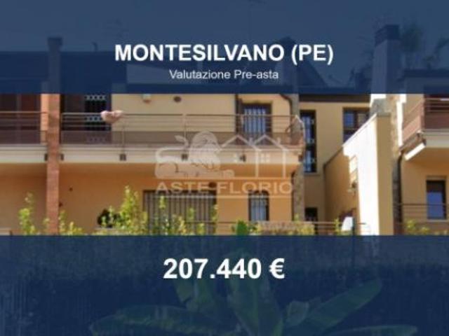 Immobile in asta di 245 m, box auto in vendita a Montesilvano